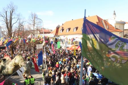 PUSTNI KARNEVAL PUSTOLETJE 98D FOTO LJUBO VUKELIČ